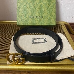 Gucci Black Leather Belt with Gold GG Buckle